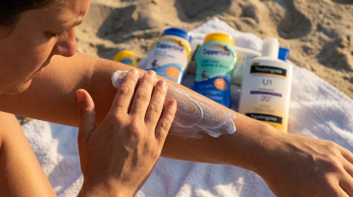 These 4 Sunscreen Ingredients Are Dangerous — And Major Brands Are Still Using Them